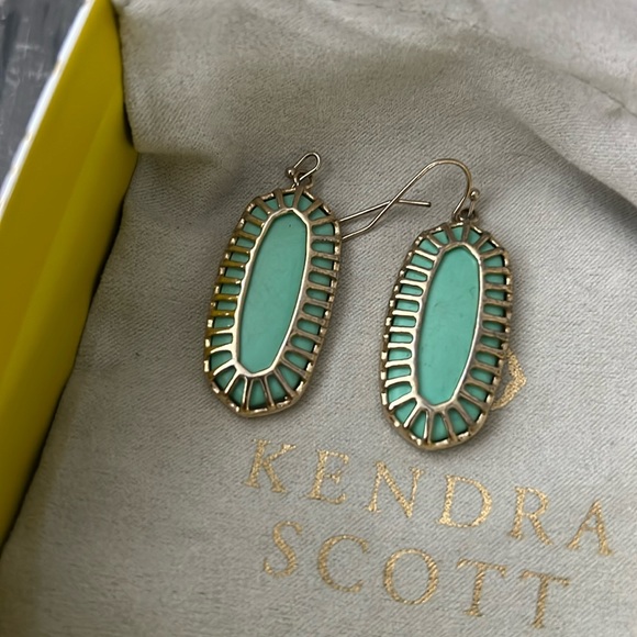 Kendra Scott seagreen Elle framed gold drop earrings - Picture 1 of 2